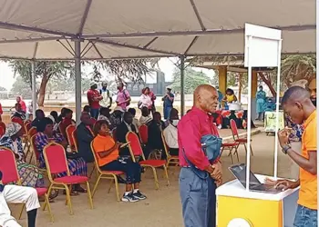 Fundação Ngana Zenza/Viana      