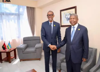 Chefe de Estado Angolano em Cuba