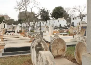 Cemitérios no Huambo