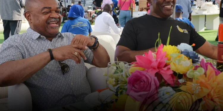 Ministro Mário Oliveira Prestigia os 16 anos da TV ZIMBO com a sua presença