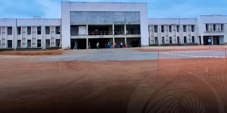 Hospital de Mbanza Congo precisa de 100 médicos especialistas.