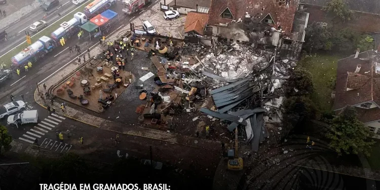 Todos os 10 passageiros morrem e dezenas ficam feridas em terra