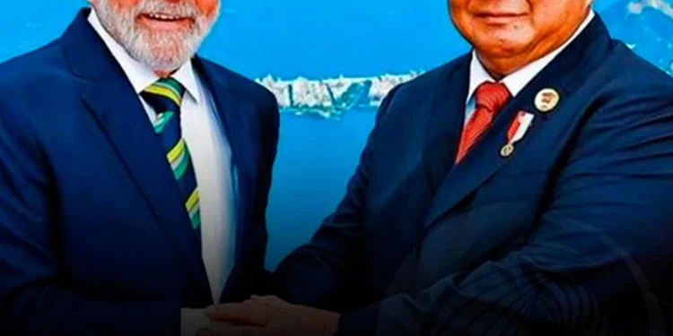 Incêndio em prédio faz duas vítimas mortais e três feridos na Costa da Caparica em Lisboa