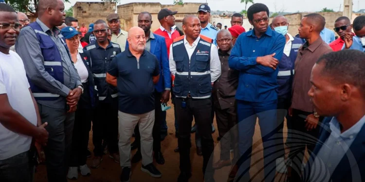 Governador de Luanda avalia medidas contra cólera em Cacuaco