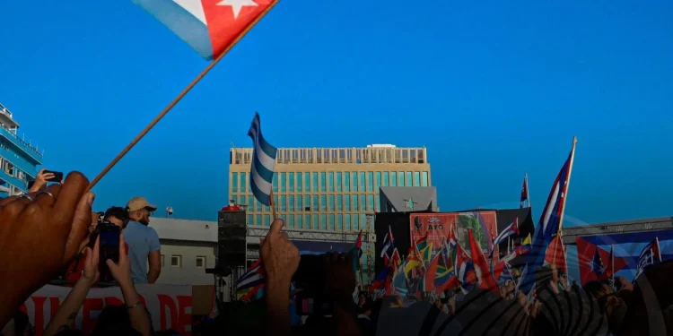 EUA retiram designação de Cuba como país terrorista por via de acordo