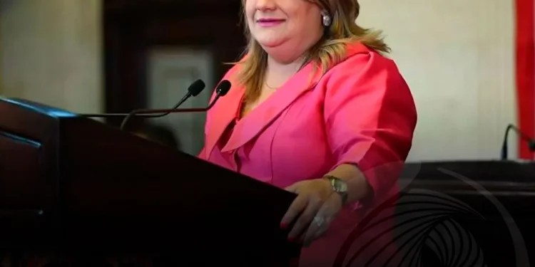 Governadora de Porto Rico pede a Trump que não ceda a ameaças de Maduro