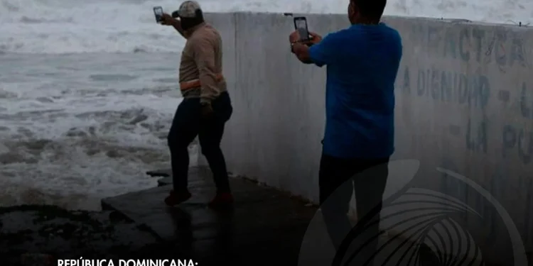 Três turistas morrem afogados na praia de Punta Cana