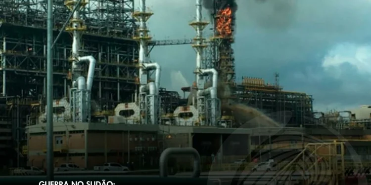 Refinaria de petróleo é atingida e incendeia