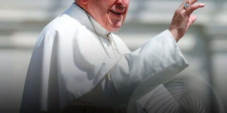 Papa Francisco apela aos jornalistas para a promoção da paz