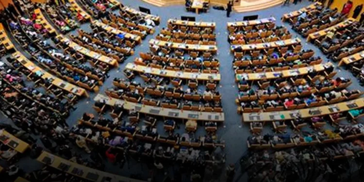 União Africana defende o regresso ao Processo de Luanda