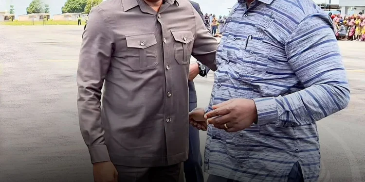 Ministro José de Lima Massano em visita de trabalho no Huambo