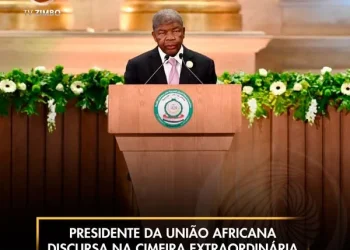 Presidente da União Africana discursa na cimeira extraordinária da liga Árabe