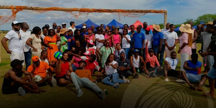 Funcionários da TV Zimbo confraternizam no dia do trabalhador