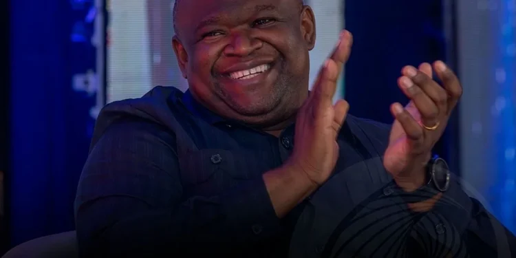 Estreia literária de Manuel Homem marcada por emoção e solidariedade