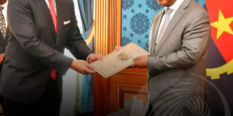 PR João Lourenço recebe mensagem do Presidente da República Centro-Africana