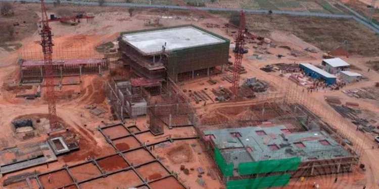 PR João Lourenço visita obras do futuro Hospital Universitário de Luanda