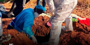 Casal de supostos pastores detidos por sepultamento de cadáveres no quarto