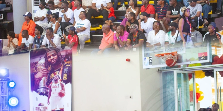 Selton Miguel promove “Summer Camp” para dar bolsas norte-americanas a jovens angolanos