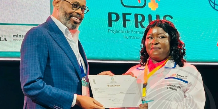 MINSA entrega certificados aos primeiros 399 especialistas em Medicina Geral e Familiar