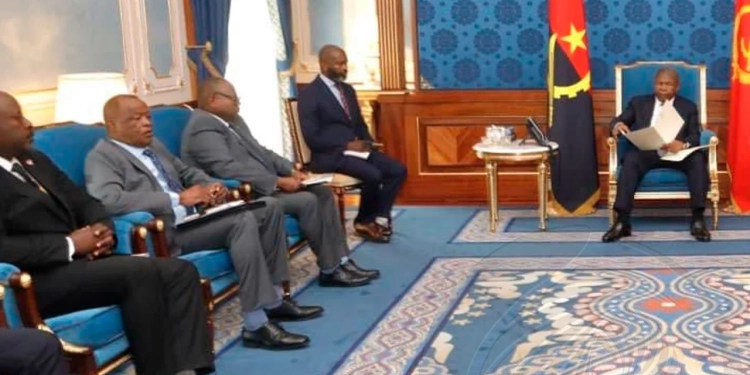 Presidente João Lourenço recebe mensagem do líder zambiano