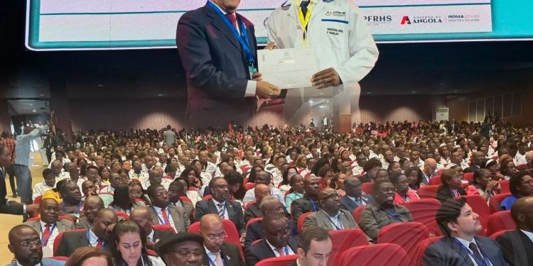 MINSA entrega certificados aos primeiros 399 especialistas em Medicina Geral e Familiar