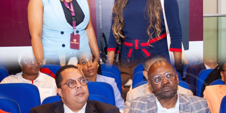 Maria Lima lança obra “Governança Mutualista – A força invisível que sustenta a comunidade”