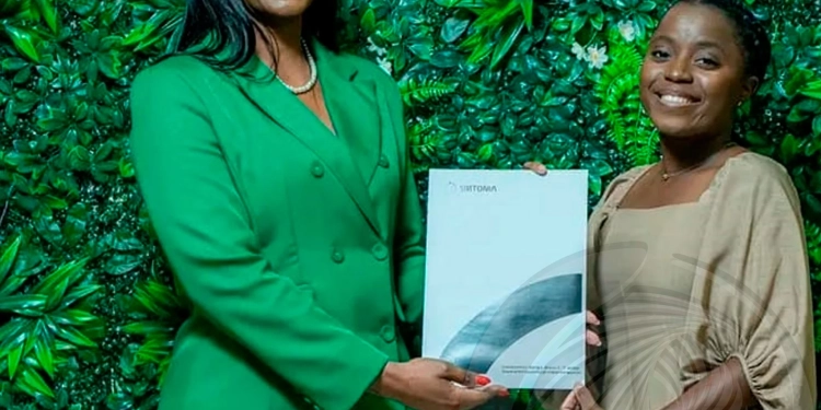 Nair Nany é a primeira artista gospel angolana a conquistar “Disco Platina”