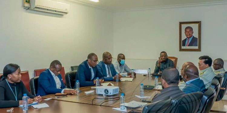 GPL avalia cadeia de produção e distribuição agro-industrial