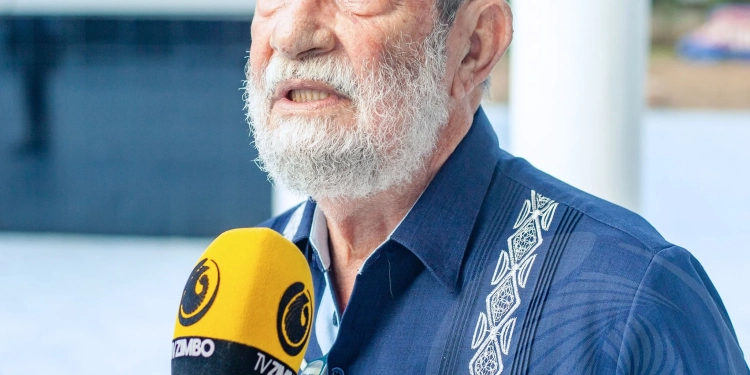 Júlio de Almeida lança autobiografia “Viver Até ao Fim”