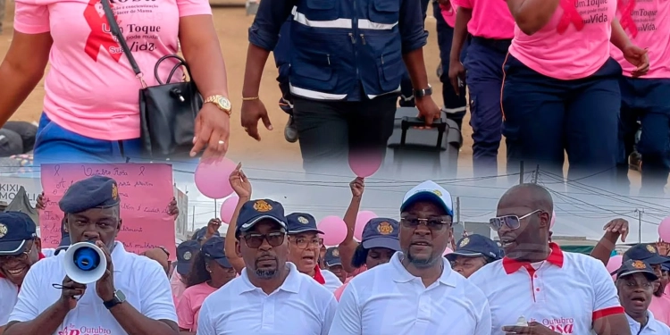 Mulheres bombeiras unidas na luta contra o cancro da mama