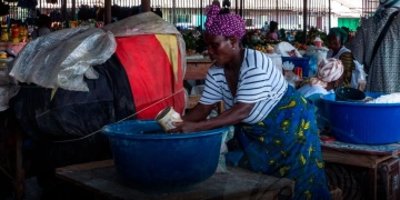 GPL realiza visita técnica e de fiscalização comercial na Maianga e Viana