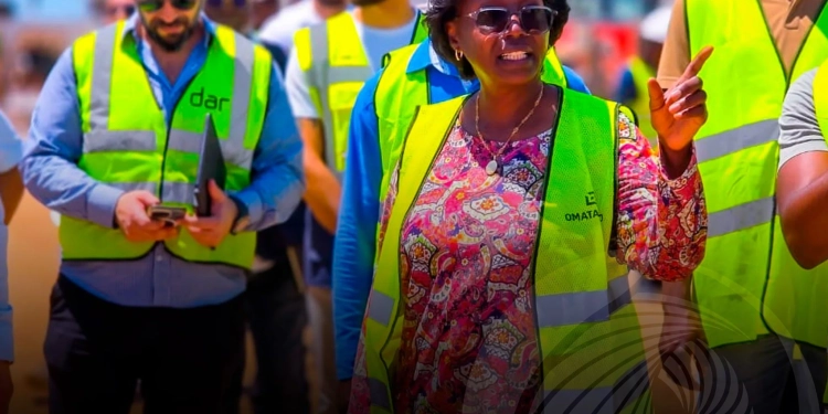 Ministra da Saúde destaca avanços do Hospital Geral dos Queimados, com 58% da obra concluída