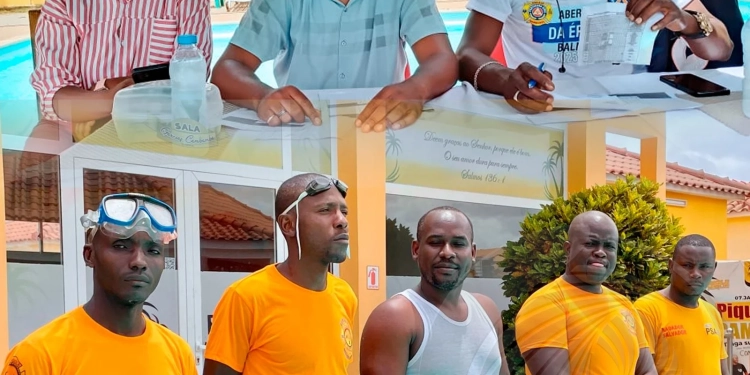 Icolo e Bengo assinala Dia Nacional do Bombeiro com exercício técnico de salvamento aquático