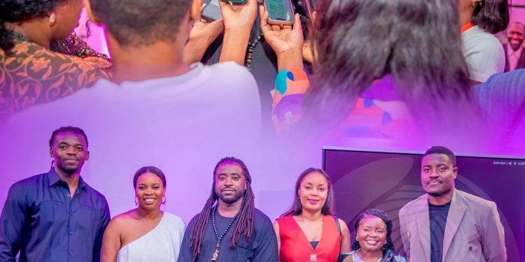 Jornalismo e fotografia unem-se na exposição “Angola Living Experience”