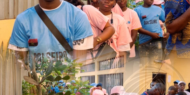 Mais um grupo de jovens bolseiros rumam para Portugal