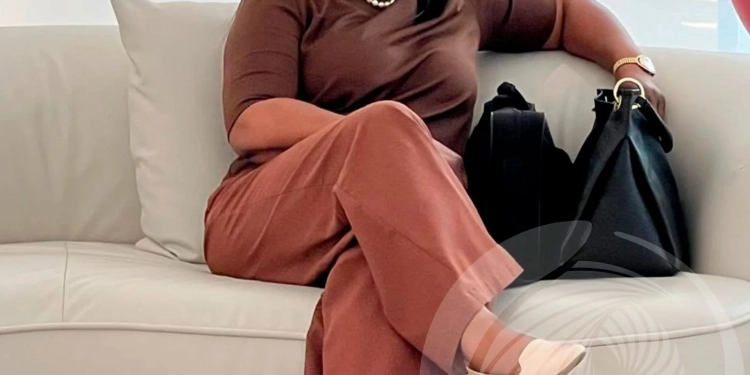 Ministro Téte António participa no Fórum Económico África–Emirados Árabes Unidos