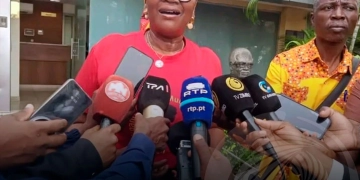 Deputada Lourdes Caposso oficializa candidatura ao cargo de Secretária-geral da OMA