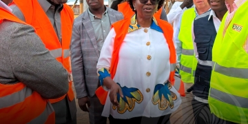 Ministra da Saúde constata obras do Hospital Pediátrico da Lunda Sul